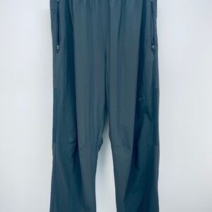 Nike Pants Size L Men's Short/Cuort Dri-FIT Woven Fitness